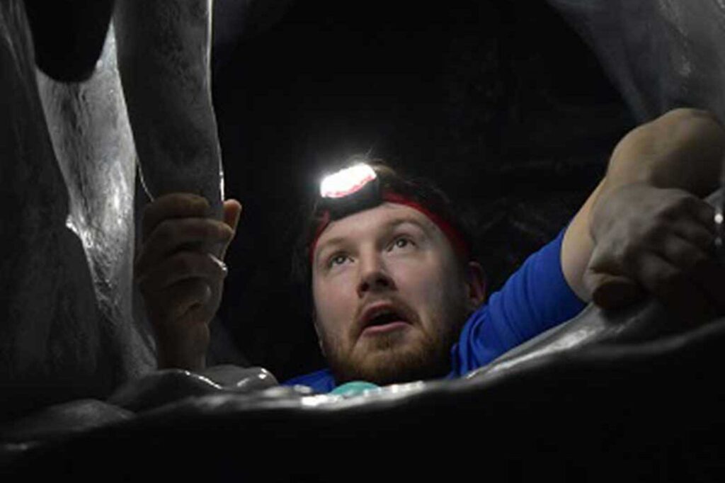 caving in Northampton