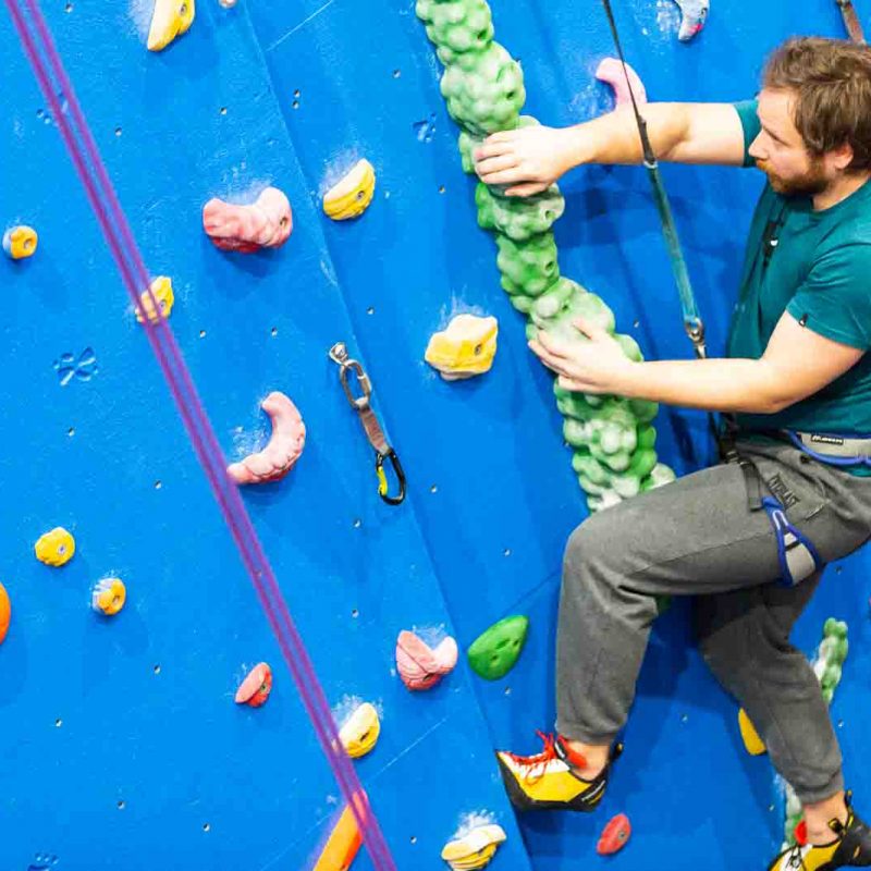 book at the pinnacle climbing centre in northampton